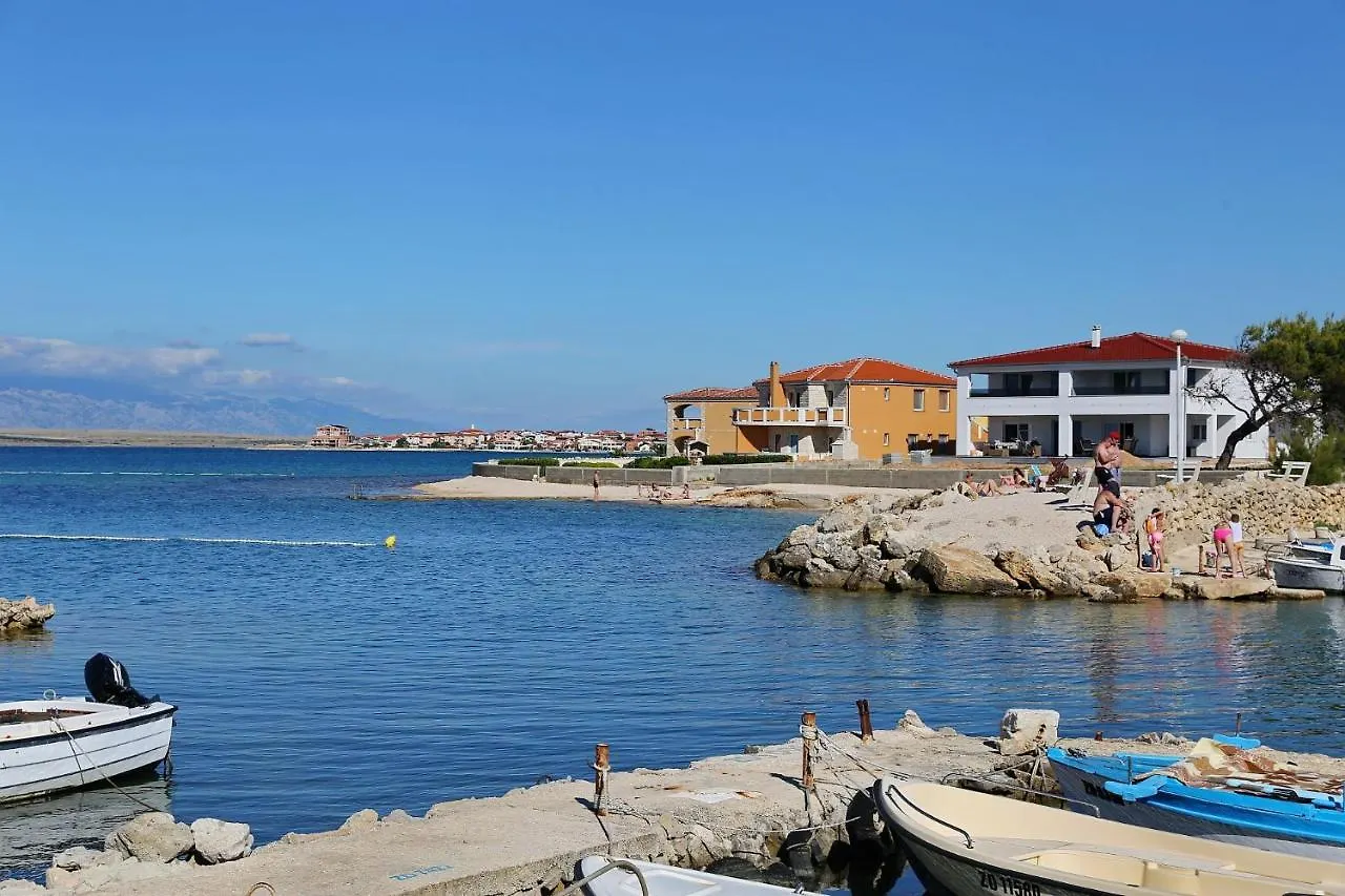 Apartments Lisac Vir Kroatien