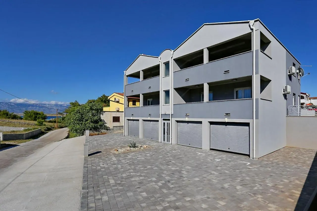 Apartments Lisac Vir